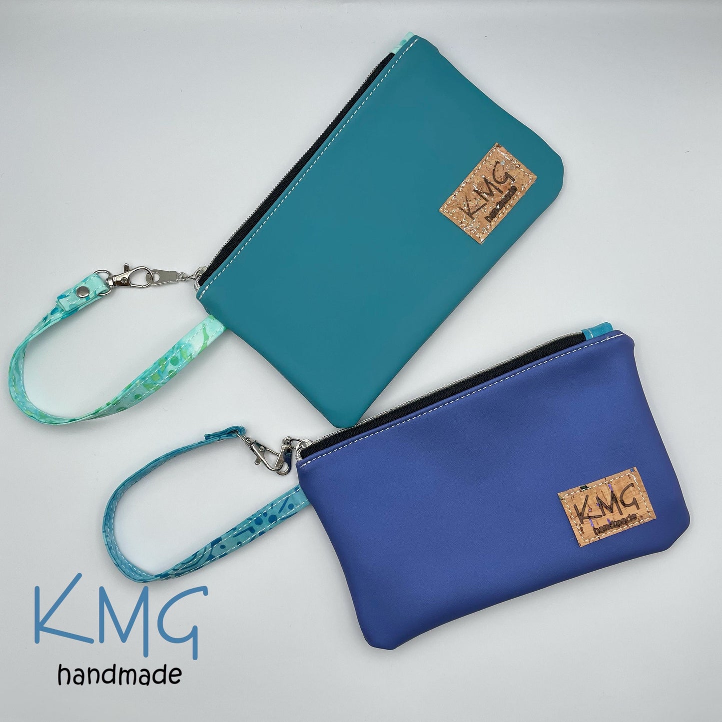 PDF Pattern and Video Tutorial - The Clip & Zip Wristlet by KMGhandmade