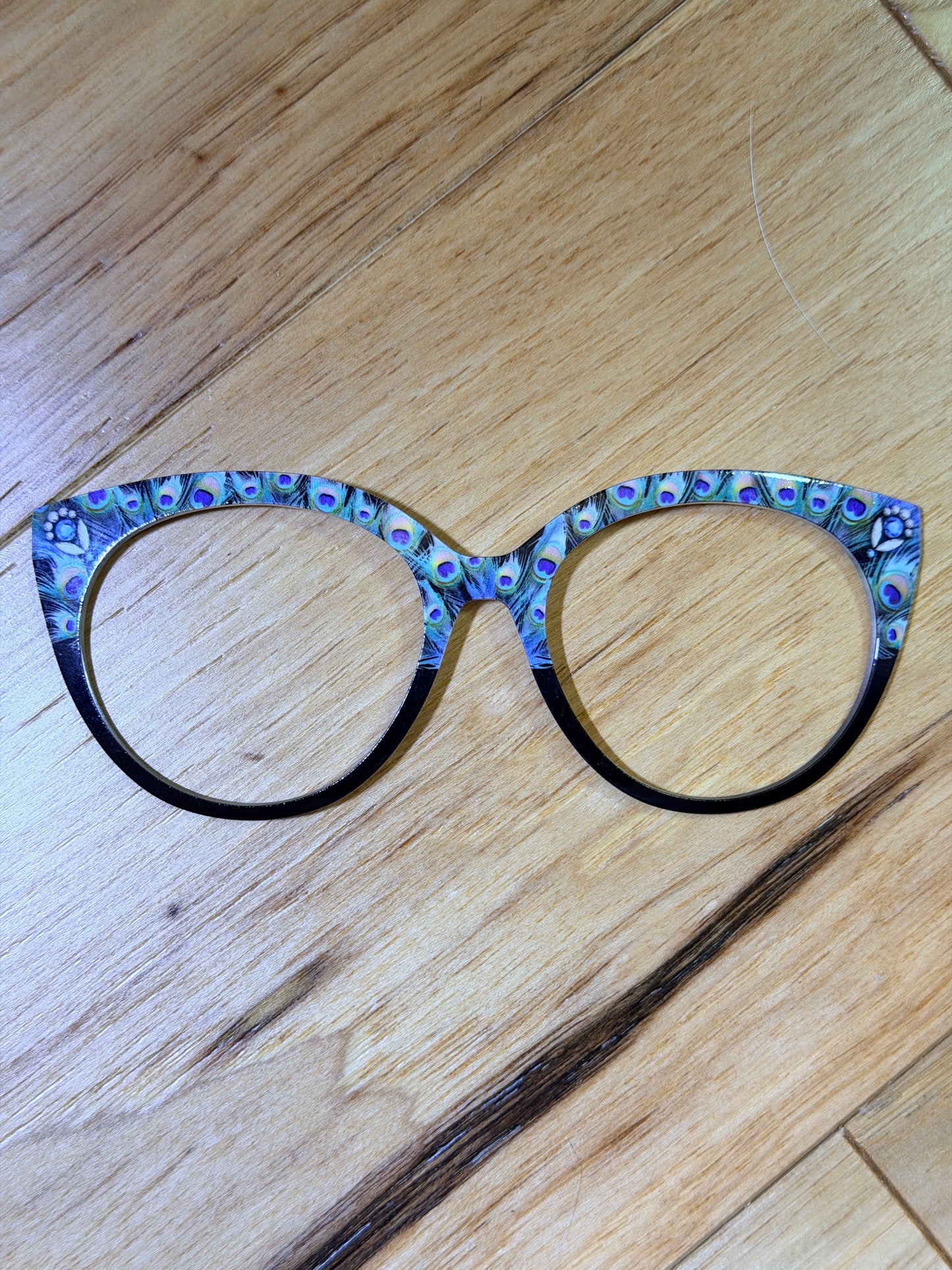 Zuri - Pair Eyewear - Feathered Elegance