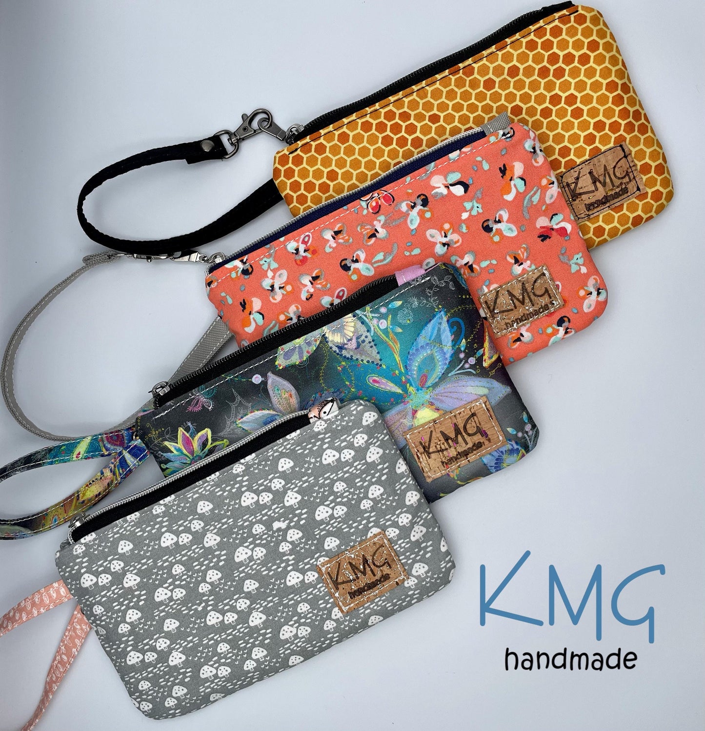PDF Pattern and Video Tutorial - The Clip & Zip Wristlet by KMGhandmade